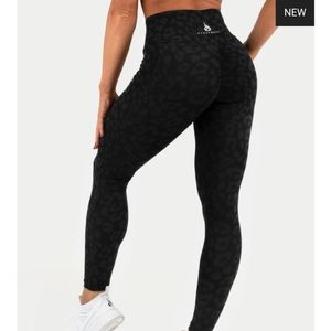 RYDERWEAR SCRUNCH BUM LEGGINGS